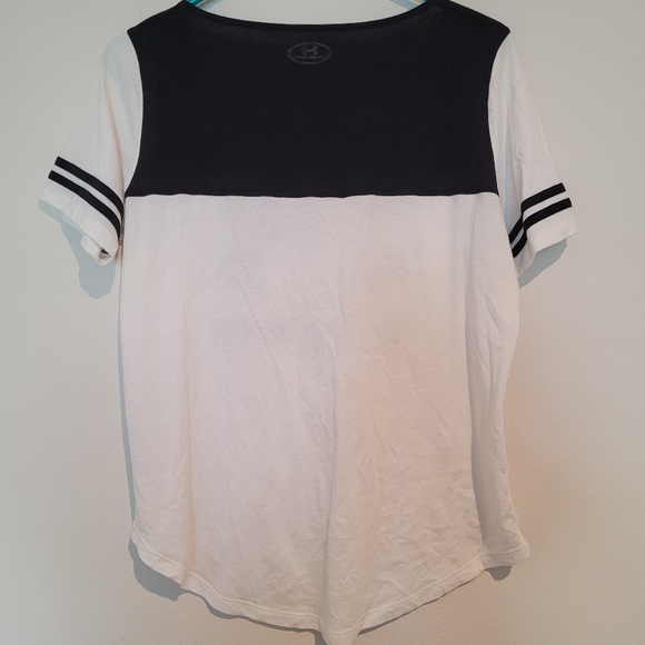 Under Armour Tee - Picture 5 of 14